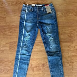 Levi’s Women's 711 Mid Rise Stretch Skinny Jeans, Size 26